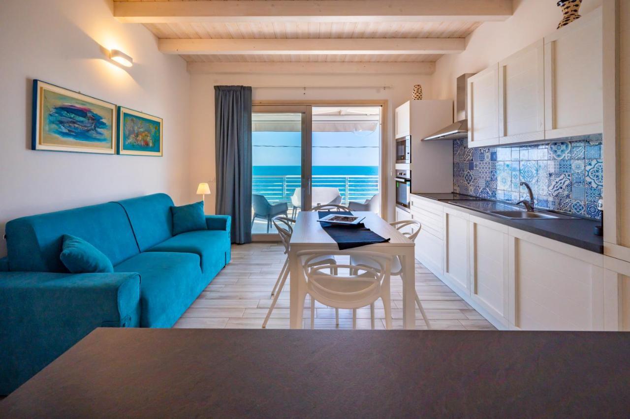 Luci Apartment Sea Beach อาโวลา ภายนอก รูปภาพ