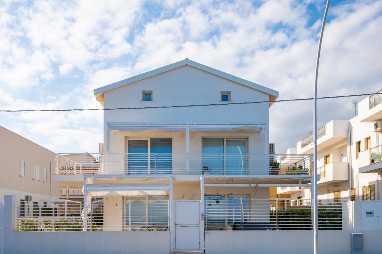 Luci Apartment Sea Beach อาโวลา ภายนอก รูปภาพ